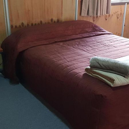 The Crossing Lodge Erua Экстерьер фото